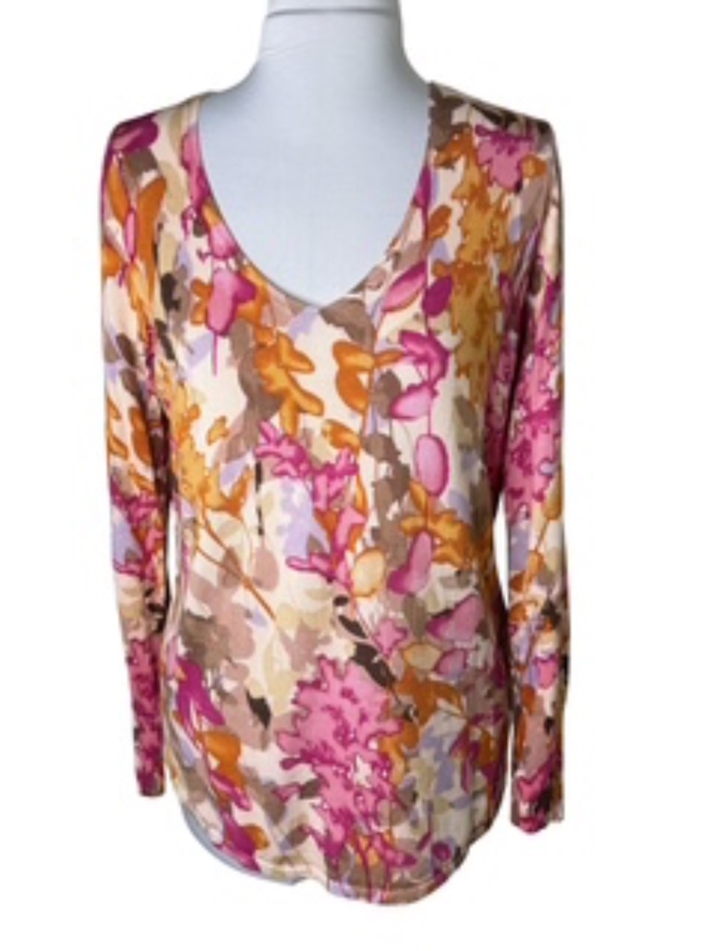 NWOT Chico's Long Sleeve V-Neck Floral Sweater Size 1 - Picture 2 of 7